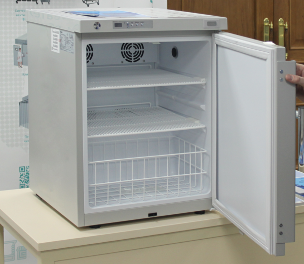 Холодильники фармацевтические встраиваемые Haier HYC–68 (дверца без окна) и HYC–68A (дверца со стекл. окном
